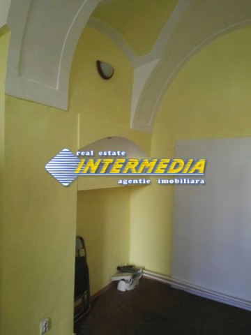 spatiu-comercial-de-inchiriat-centru-150euro-2